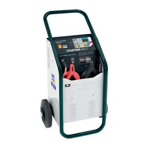 Cargador arrancador GYS STARTIUM 680E de 12 y 24 V con ruedas